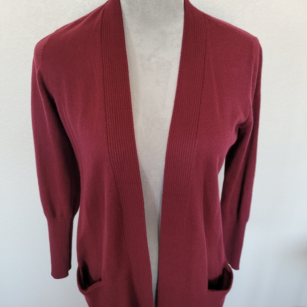 Long Sleeved Knit Cardigan Wine Pockets Size Small